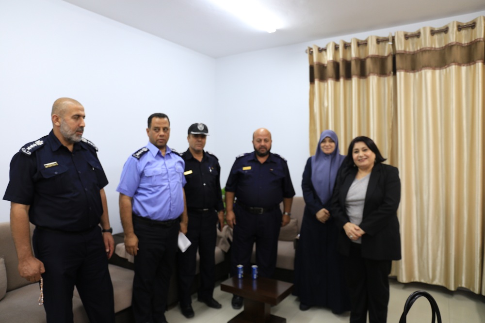 مركز الأبحاث والاستشارات القانونية والحماية للمرأة يواصل عقد لقاءات واجتماعات مع الجهات الرسمية والشرطية