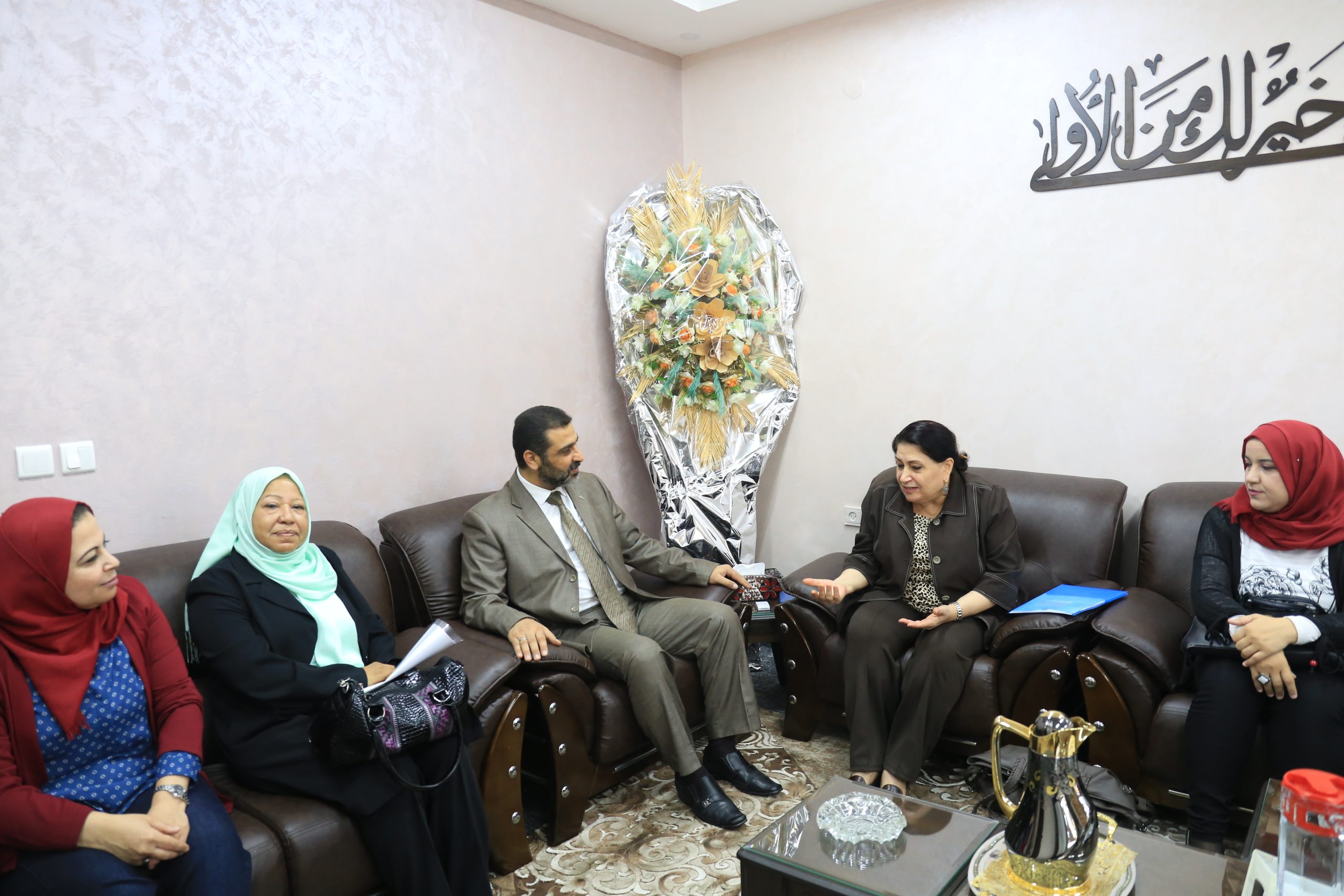 لقاء يجمع بين ممثلات من المؤسسات النسوية والحقوقية مع النائب العام