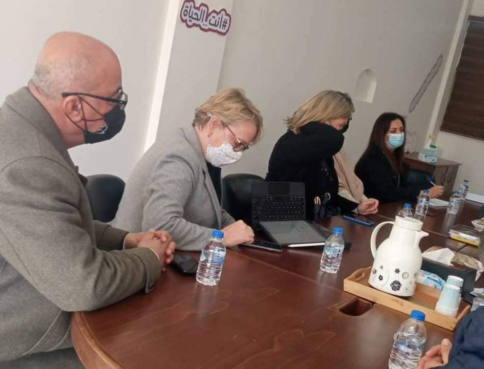 مركز الأبحاث والاستشارات القانونية والحماية للمرأة يستقبل وفداً من الممثلية الكندية في رام الله وبرنامج حياة المشترك